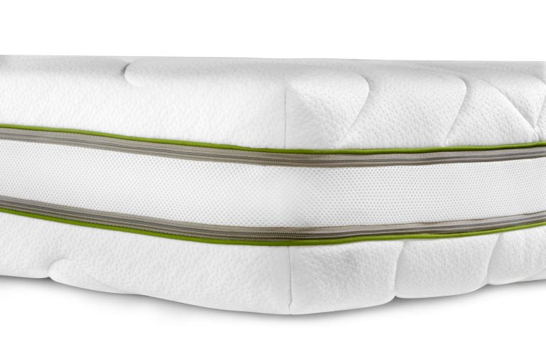 Somnart Latex matrac 140x200x20cm, perforált mag 7 zóna, mosható és levehető 3D huzat cipzárral, fogantyúkkal, közepes keménységű Somnart Latex matrac 140x200x20cm, perforált mag 7 zóna, mosható és levehető 3D huzat cipzárral, fogantyúkkal, közepes keménységű