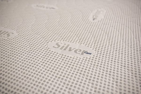 Somnexpert Silver FORTE ortopéd matrac, 140x200x20cm, ezüstion tok, hipoallergén, nagy szilárdságú, mosható és levehető Ezüst ion huzat cipzárral, fogantyúkkal, nagy szilárdságú